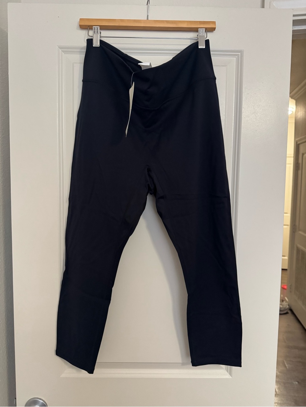 Fabletics Black High-Waist Pocket Capri Leggings